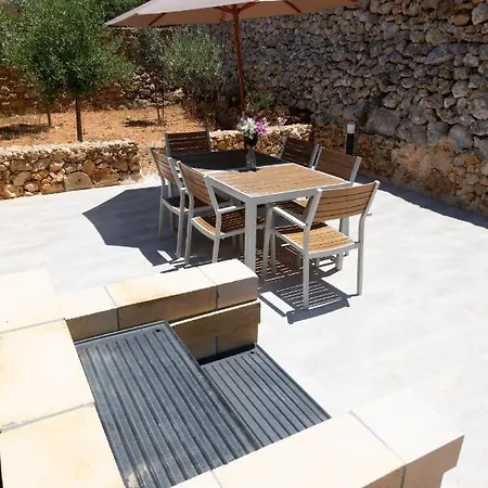 Si-Ku Holiday Home With Private Pool And Hot Tub Xaghra Exterior photo