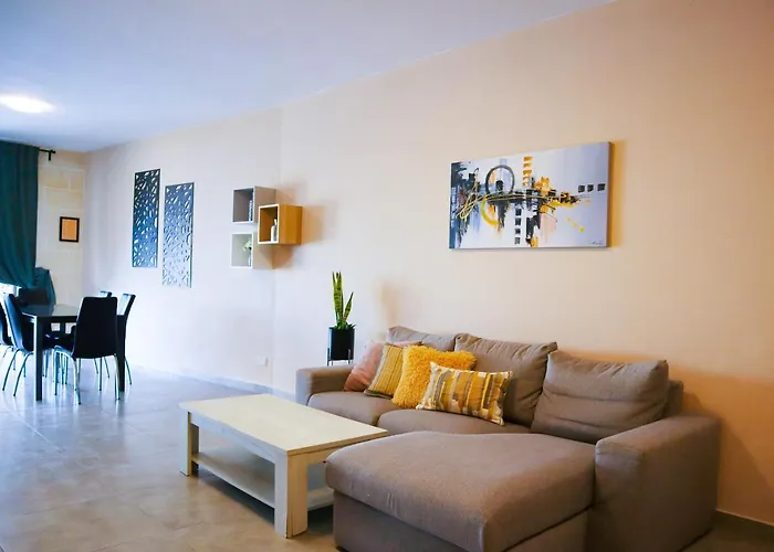 Si-Ku Holiday Home With Private Pool And Hot Tub