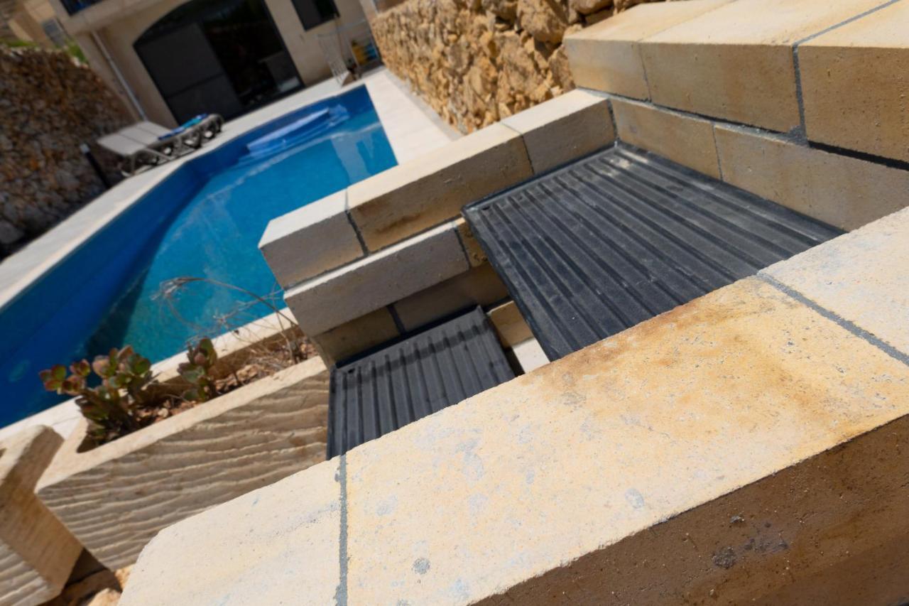 Appartamento Si-ku With Private Pool And Hot Tub Xagħra