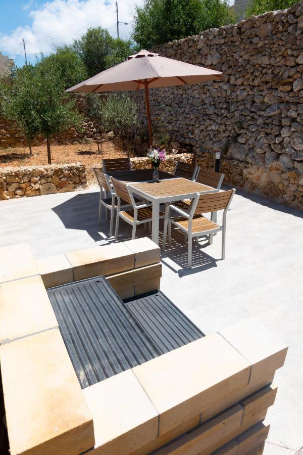 Si-ku With Private Pool And Hot Tub Xaghra