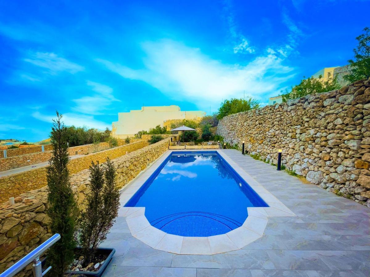 Apartment Si-ku With Private Pool And Hot Tub
