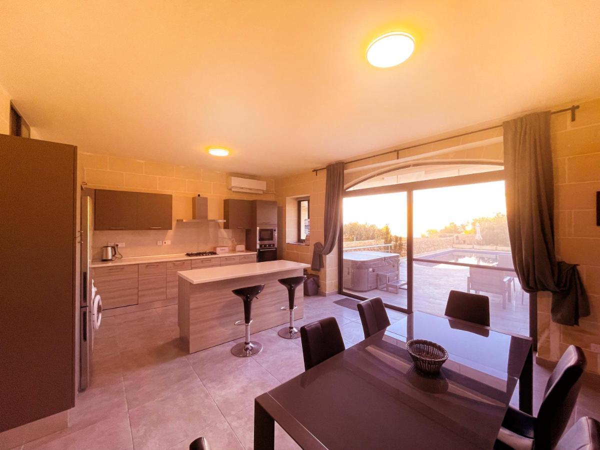 Si-ku With Private Pool And Hot Tub Xaghra