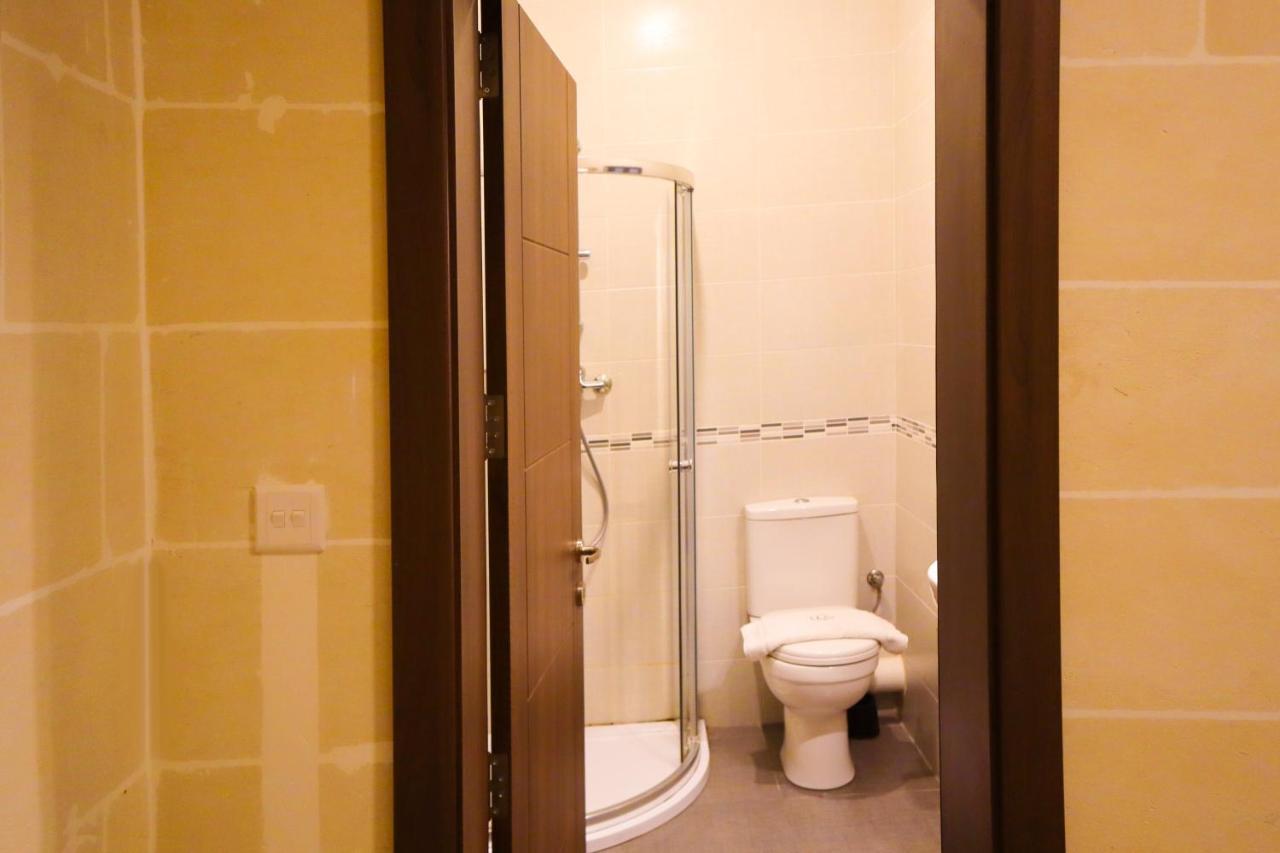 Apartment Si-ku With Private Pool And Hot Tub Xaghra