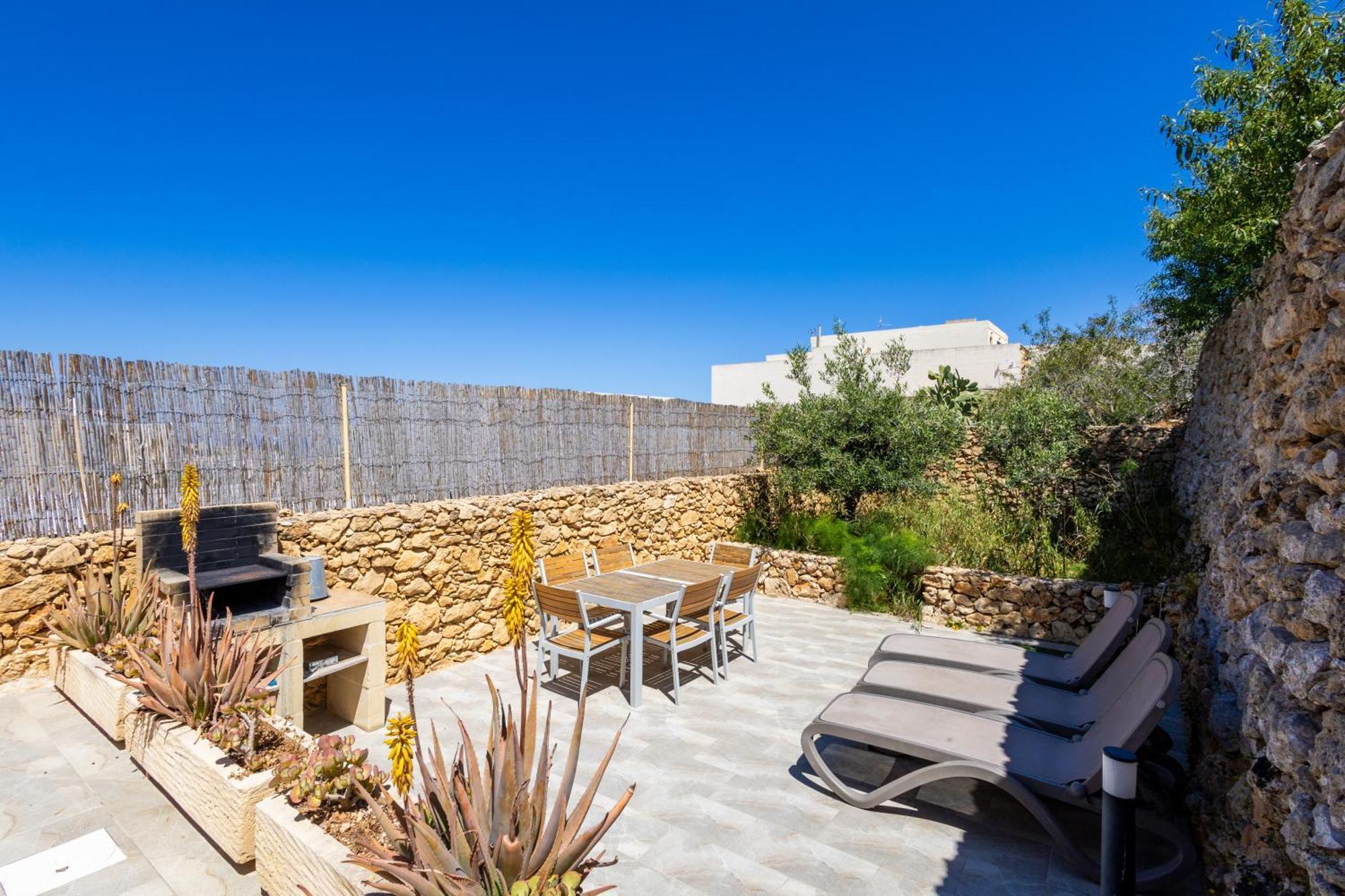 Si-ku With Private Pool And Hot Tub 公寓 Xaghra